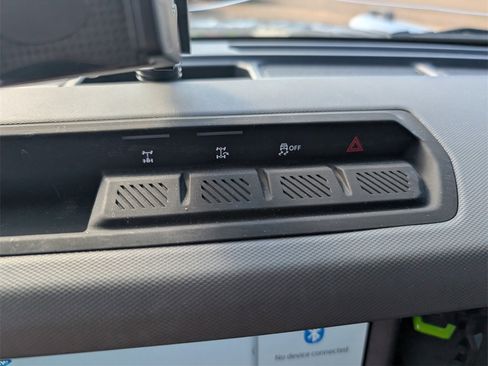 Used 2024 Ford Bronco Black Diamond image 16