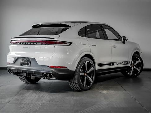 New 2026 Porsche Cayenne S image 7