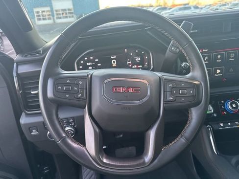 Used 2024 GMC Sierra 2500 AT4 image 14