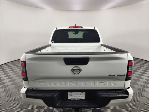 Used 2024 Nissan Frontier SV w/ Tow Package AWD/4WD image 4