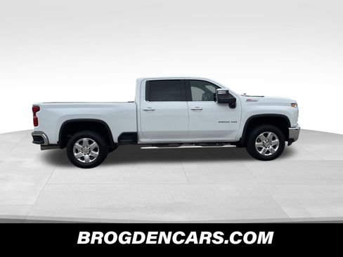 Used 2021 Chevrolet Silverado 2500 LTZ image 2