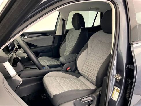 Certified 2025 Volkswagen Tiguan S AWD/4WD image 5