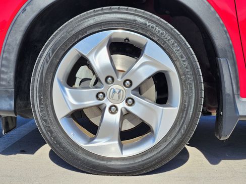 Used 2017 Honda HR-V EX image 11