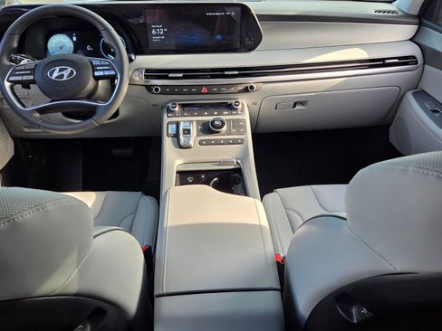 Used 2025 Hyundai Palisade SEL FWD image 8