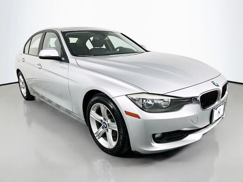 Used 2014 BMW 320i Sedan RWD image 3