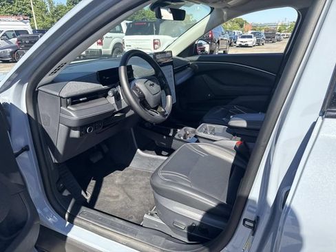 Used 2025 Ford Mustang Mach-E Premium AWD/4WD image 17