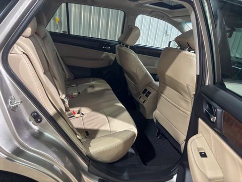 Used 2018 Subaru Outback 2.5i Limited image 30