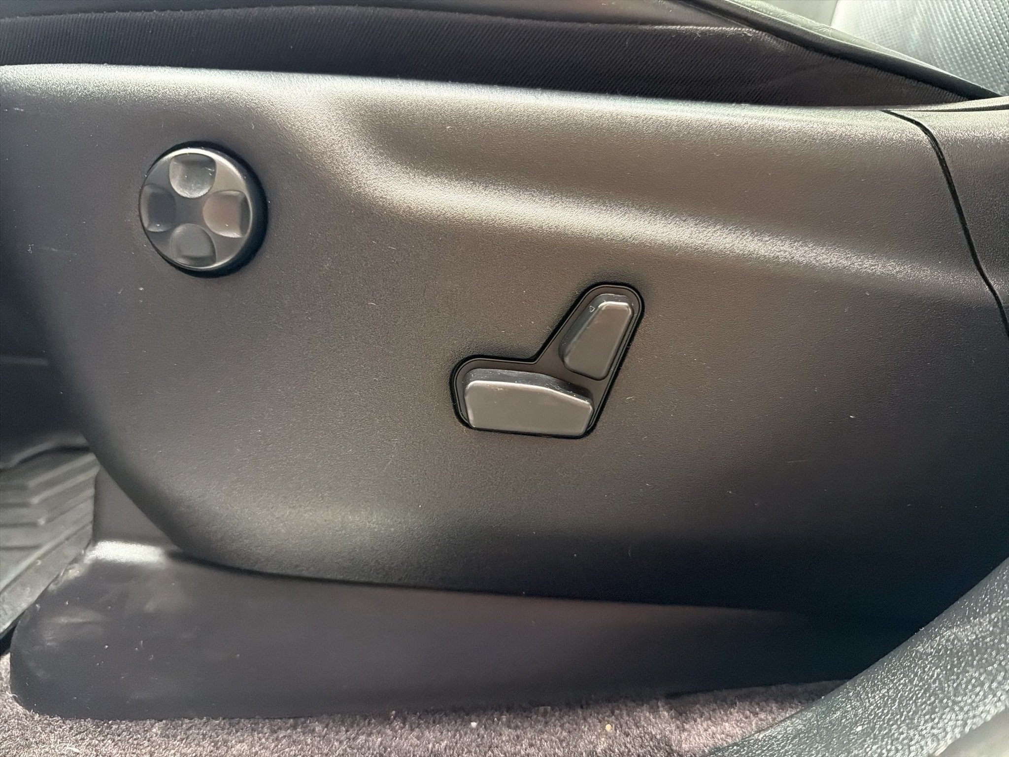Used 2016 Jeep Grand Cherokee High Altitude AWD/4WD image 19