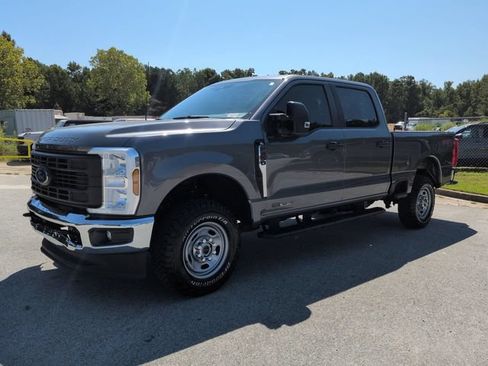Certified 2024 Ford F250 XL w/ FX4 Off-Road Package AWD/4WD image 8