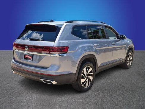 Used 2025 Volkswagen Atlas SE FWD image 4