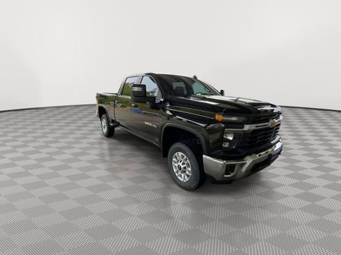 New 2026 Chevrolet Silverado 2500 LT w/ Convenience Package AWD/4WD image 3