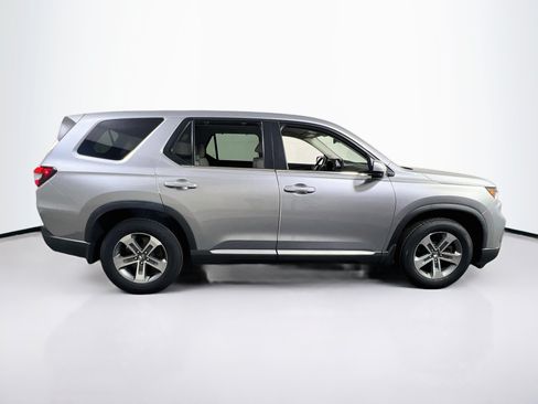 Used 2023 Honda Pilot EX-L image 4