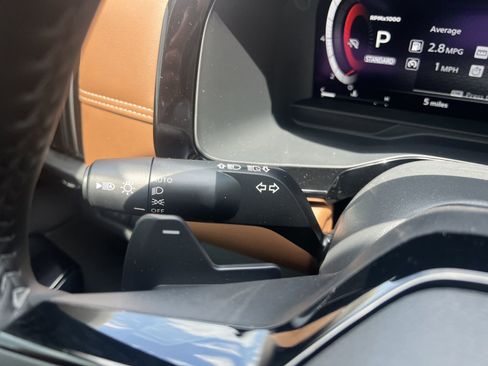 New 2026 Nissan Pathfinder Platinum FWD image 10