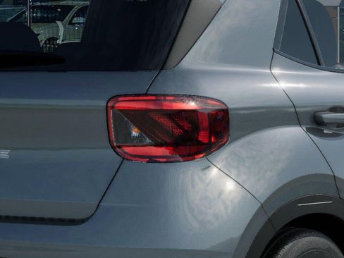 Certified 2026 Hyundai Venue SE FWD image 10