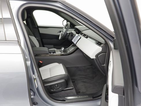 New 2026 Land Rover Range Rover Velar Dynamic SE image 19