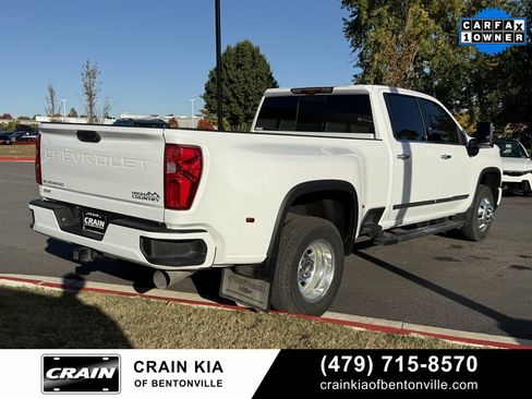 Used 2024 Chevrolet Silverado 3500 High Country w/ Technology Package image 5