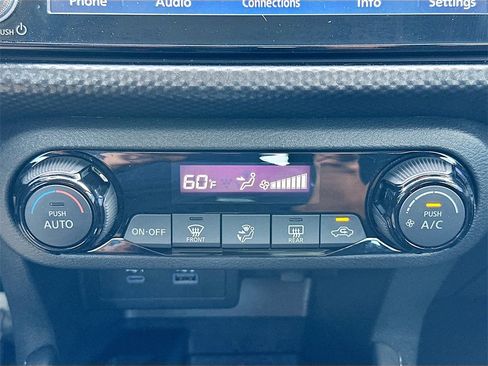 Used 2021 Nissan Kicks SV w/ Exterior Package image 15