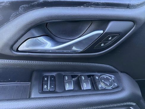 Used 2021 GMC Yukon Denali w/ Denali Ultimate Package AWD/4WD image 12