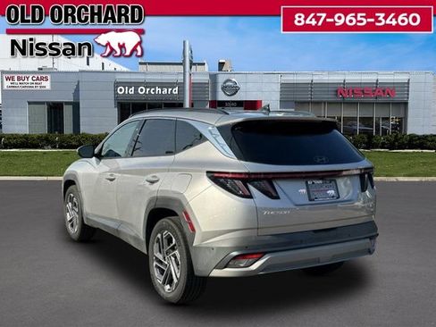 Used 2025 Hyundai Tucson Limited AWD/4WD image 8