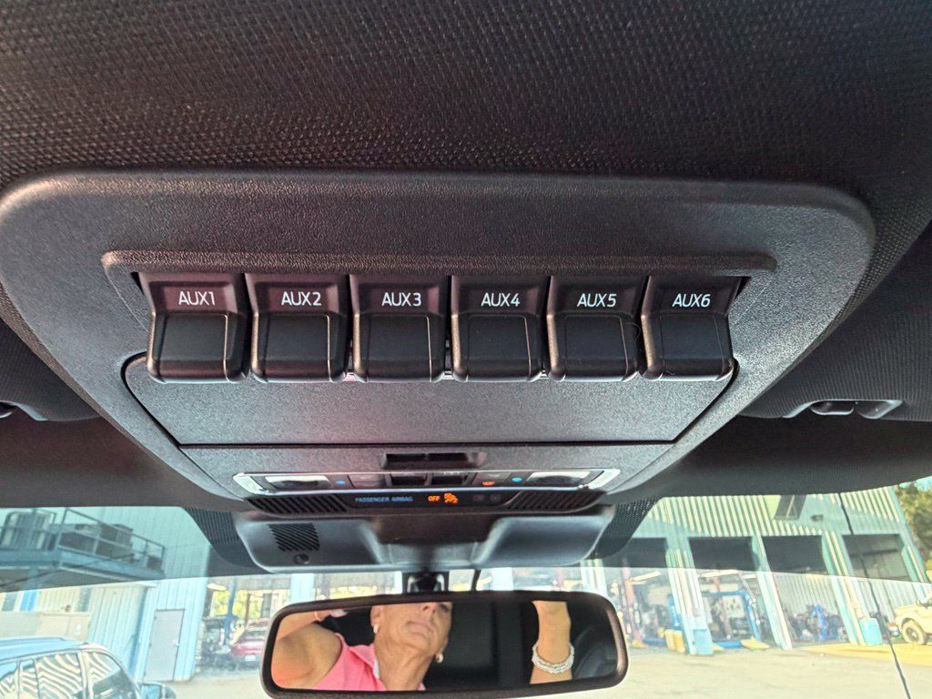 Used 2025 Ford F150 Raptor AWD/4WD image 44