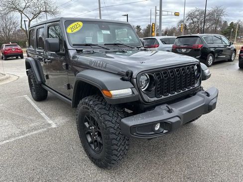 Used 2025 Jeep Wrangler Unlimited Sport AWD/4WD image 4