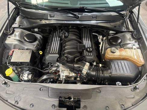 Used 2018 Dodge Charger R/T Scat Pack RWD image 35