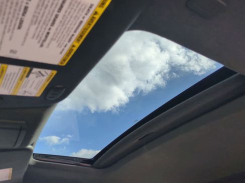 Used 2014 Ford F250 Lariat w/ Lariat Ultimate Package image 19