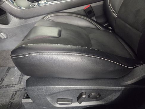 Used 2020 Ford Edge ST w/ Equipment Group 401A AWD/4WD image 11