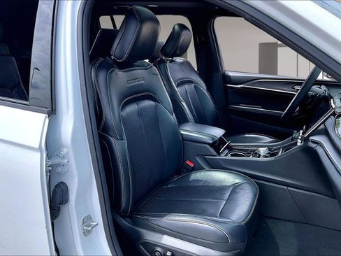 Used 2023 Jeep Grand Cherokee L Overland w/ Rear Seat Video Group I AWD/4WD image 7