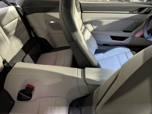 Certified 2025 Porsche 911 Carrera image 26