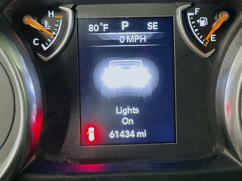 Used 2018 Jeep Wrangler Sport AWD/4WD image 18