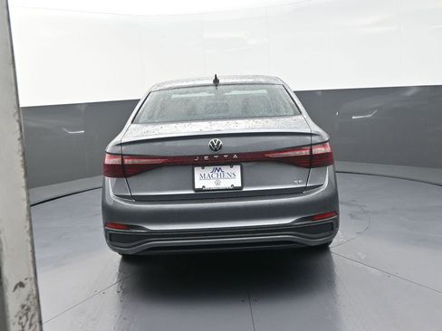 New 2026 Volkswagen Jetta SE image 9