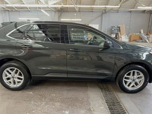 Certified 2022 Ford Edge SEL w/ Convenience Package image 18