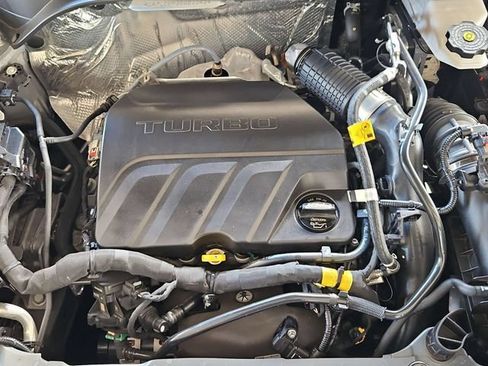 Used 2025 Buick Envista Avenir FWD image 30