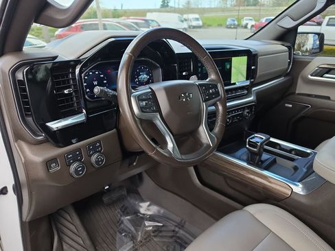 Certified 2023 Chevrolet Silverado 1500 RST AWD/4WD image 10