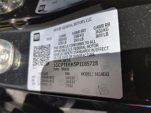 Used 2023 Chevrolet Colorado Trail Boss w/ Technology Package image 14