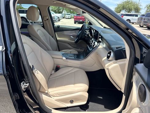 Used 2022 Mercedes-Benz GLC 300 image 24