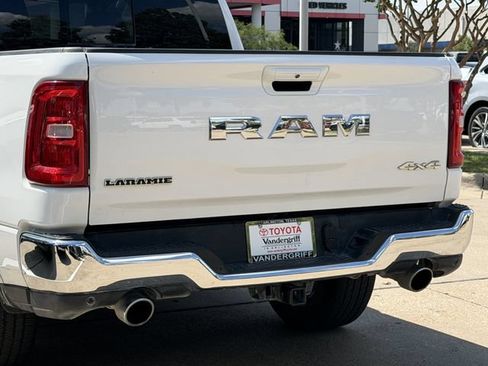 Used 2025 RAM 1500 Laramie AWD/4WD image 6