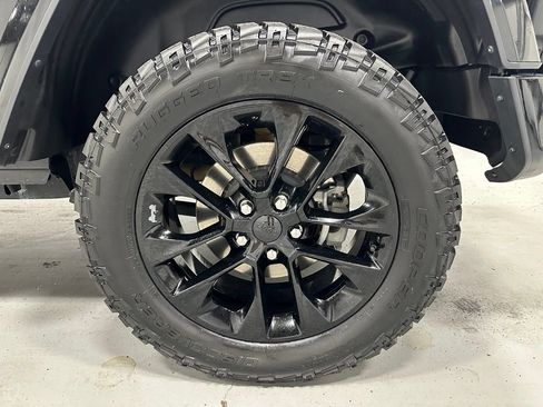 Used 2021 Jeep Wrangler Unlimited Sahara AWD/4WD image 66