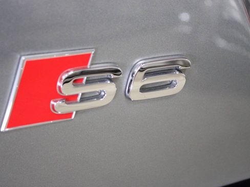 Used 2009 Audi S6 Sedan AWD/4WD image 17