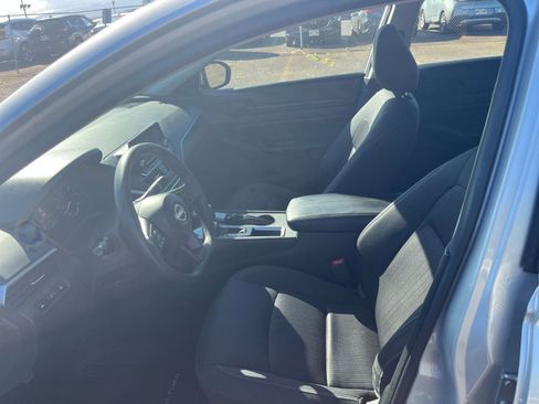 Used 2023 Nissan Altima 2.5 S FWD image 22