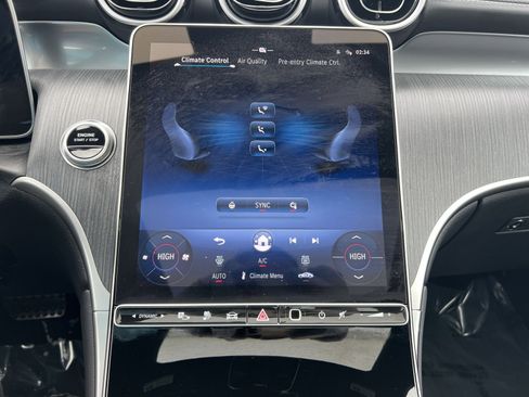 Used 2025 Mercedes-Benz GLC 350e 4MATIC image 20