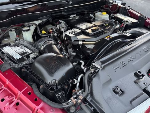 Used 2014 RAM 3500 Laramie image 32