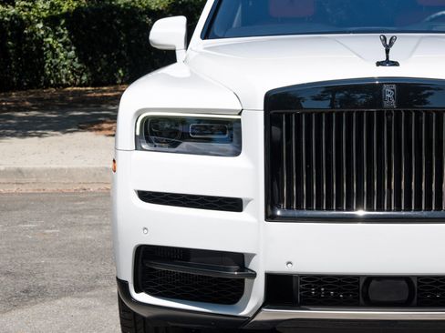 Certified 2023 Rolls-Royce Cullinan Black Badge w/ Driver's Package AWD/4WD image 9