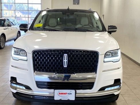 Used 2023 Lincoln Navigator L Black Label image 3