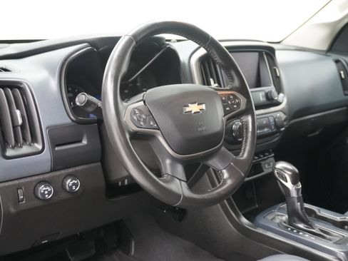 Used 2022 Chevrolet Colorado Z71 AWD/4WD image 9