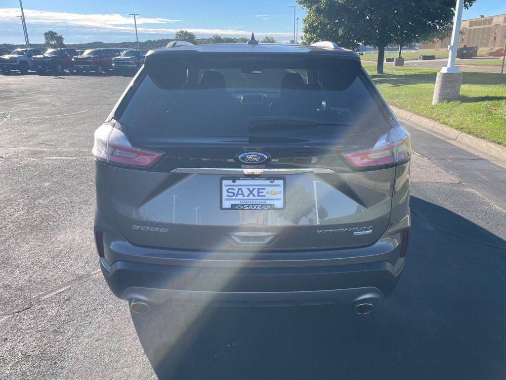 Used 2019 Ford Edge Titanium AWD/4WD image 4