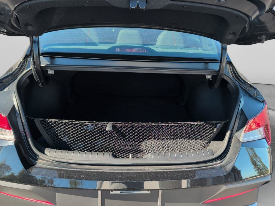 Certified 2025 Hyundai Elantra Sport FWD image 15