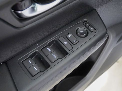 Certified 2025 Honda CR-V EX image 18