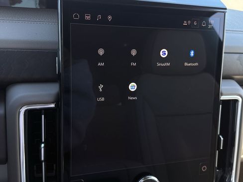 New 2026 GMC Yukon Denali w/ Sun & Power Step Package image 17